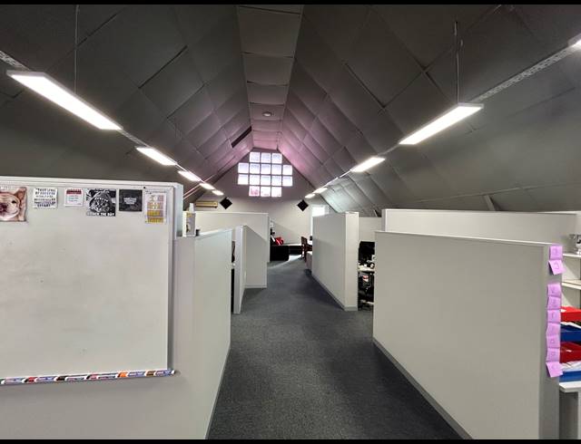 335M² BUILDING TO LET IN TYGER VALLEY